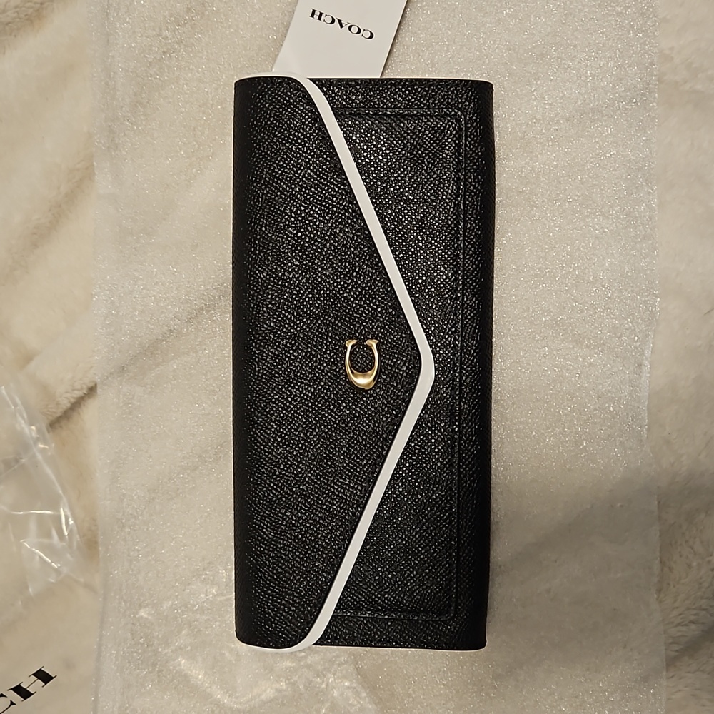 Coach wallet, brand new with tags